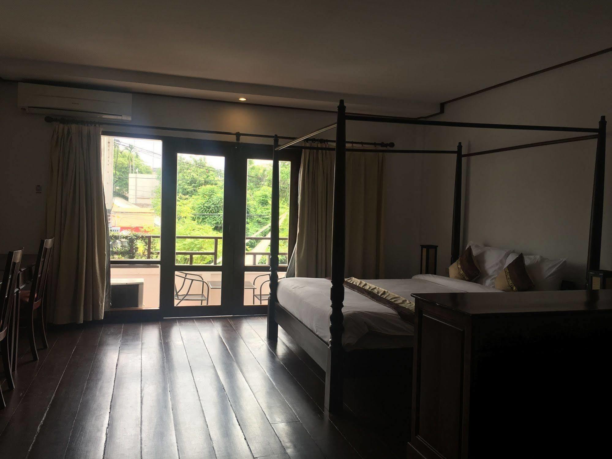 Av Hotel 비엔티안 외부 사진