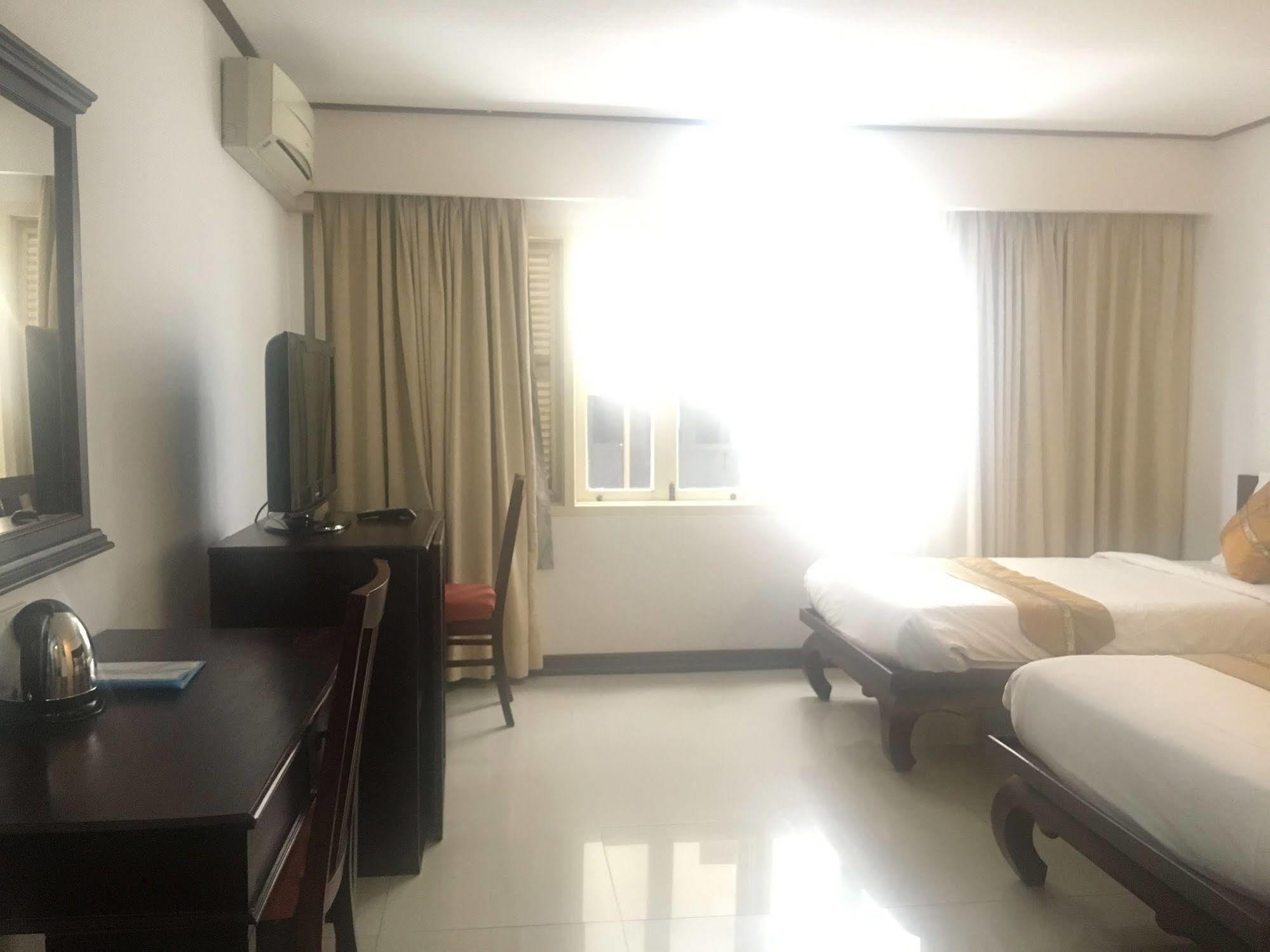 Av Hotel 비엔티안 외부 사진