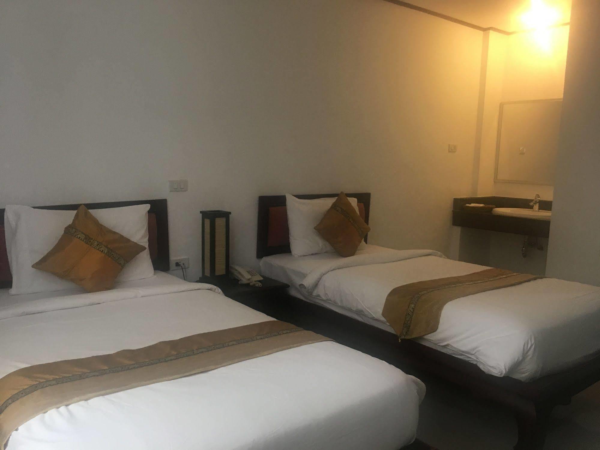 Av Hotel 비엔티안 외부 사진